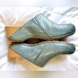 Women's Green Leather Clogs